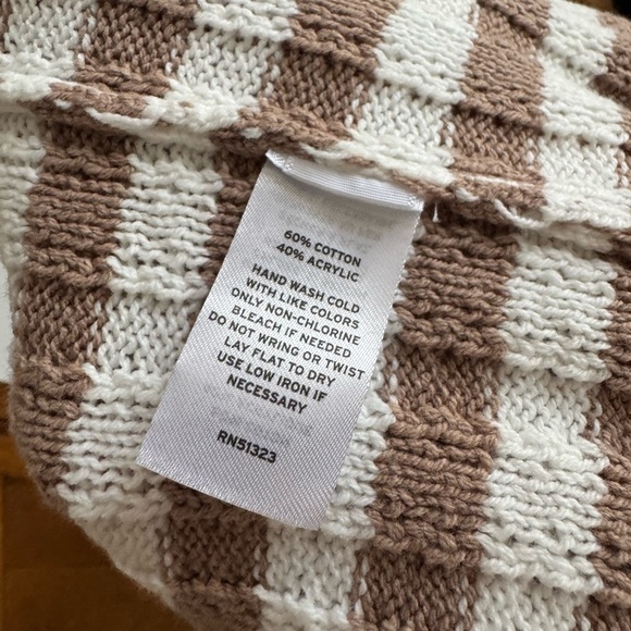 Halogen White and Tan Ribbed Sleeveless Tank Top - Picture 3 of 6